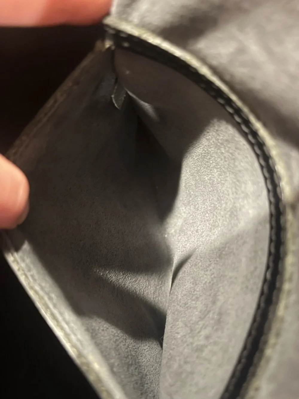 Authentic Louis Vuitton Alma PM - Black Epi Leather (Noir) - Picture 9 of 9